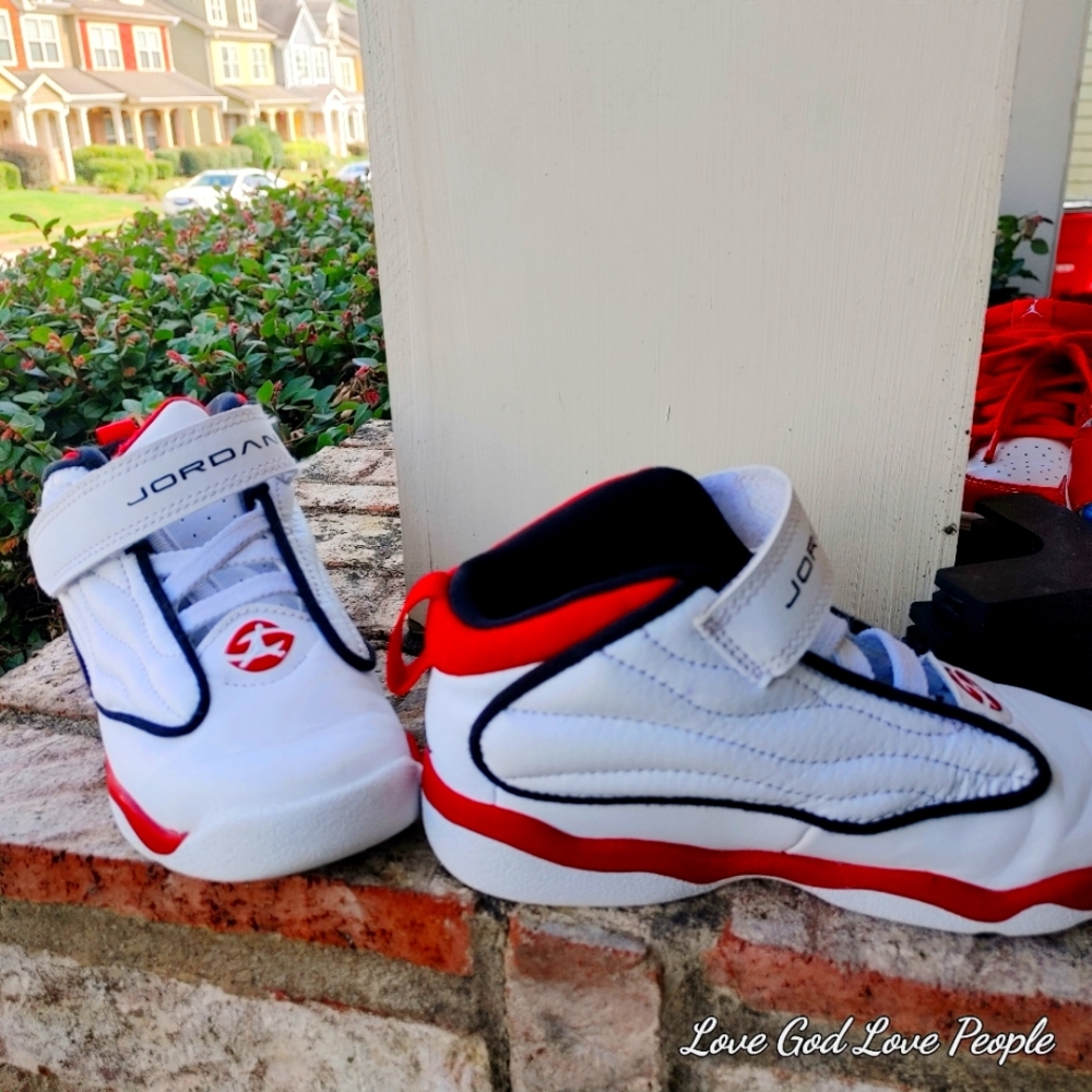 TODDLER NIKE JORDAN PRO STRONG SHOES.